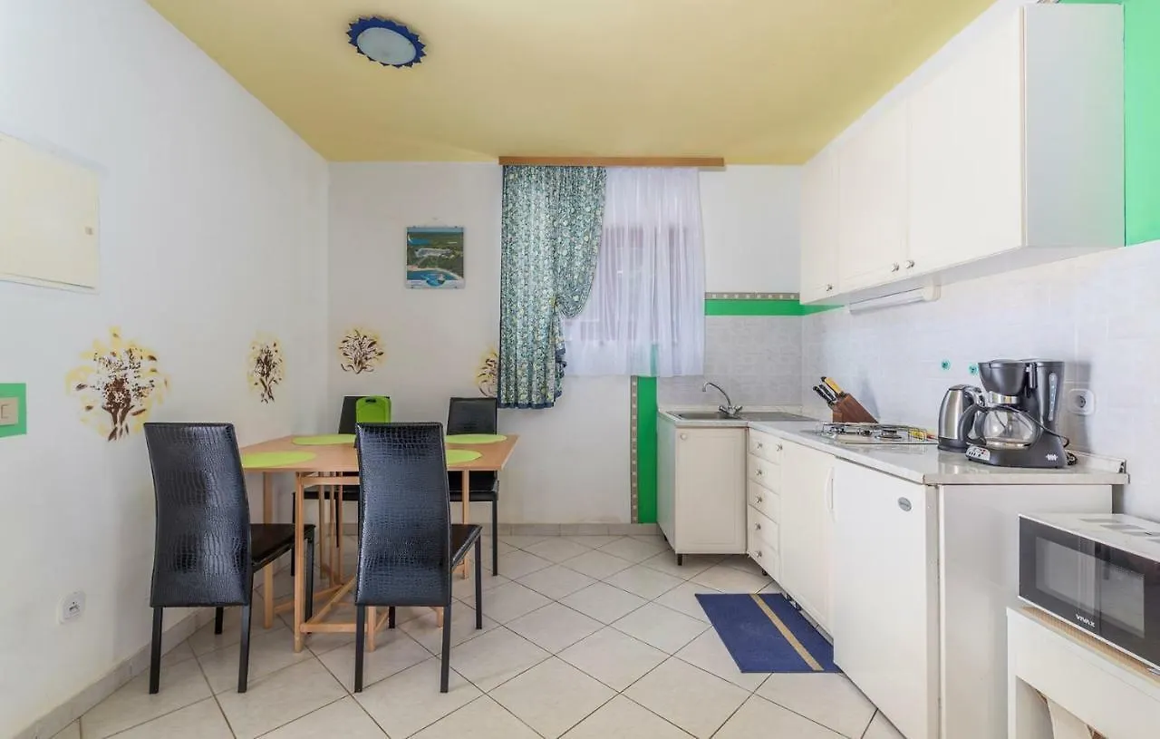 Apartments Dolib 波雷奇 克罗地亚