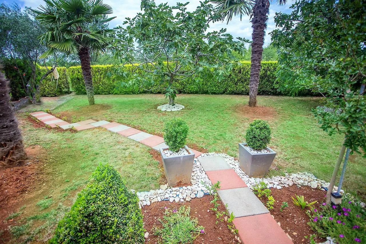 Guest house Apartments Dolib Porec