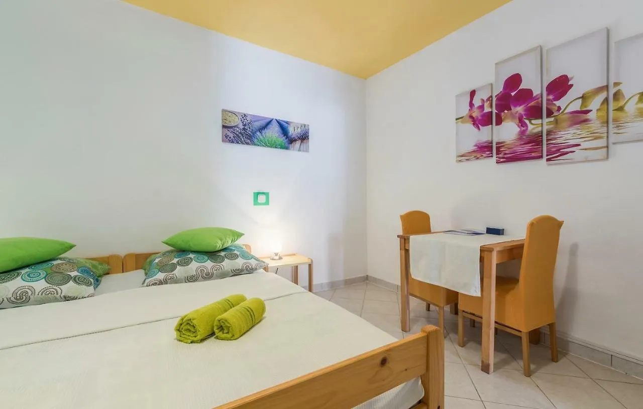 Guest house Apartments Dolib Porec